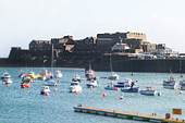 Guernsey : St Peter Port harbour and Castle Cornet