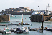 Guernsey : St Peter Port harbour and Castle Cornet